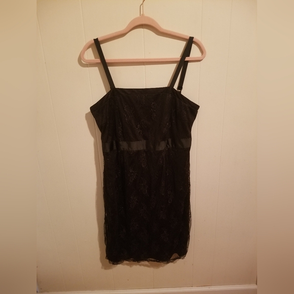 Lace mini spaghetti strap dress - Picture 1 of 3